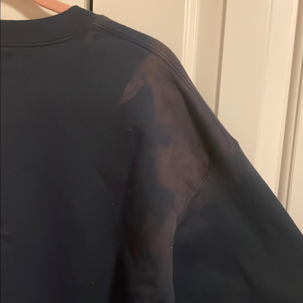 Large Sweatshirt - Picture 4 of 4